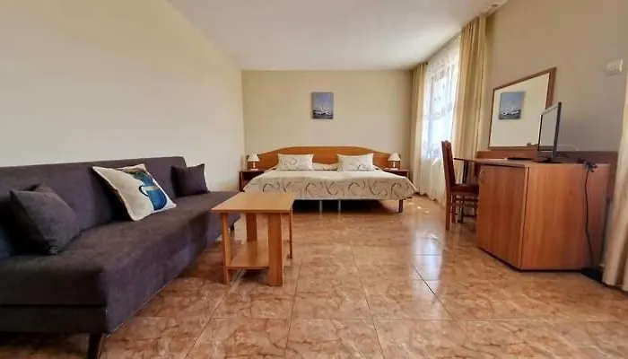 Family Selena Nesebar