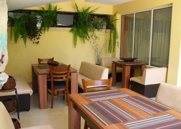 Family Selena Hotel 2*