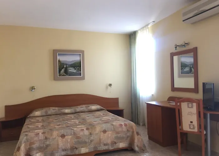 Family Selena 2* Nesebar